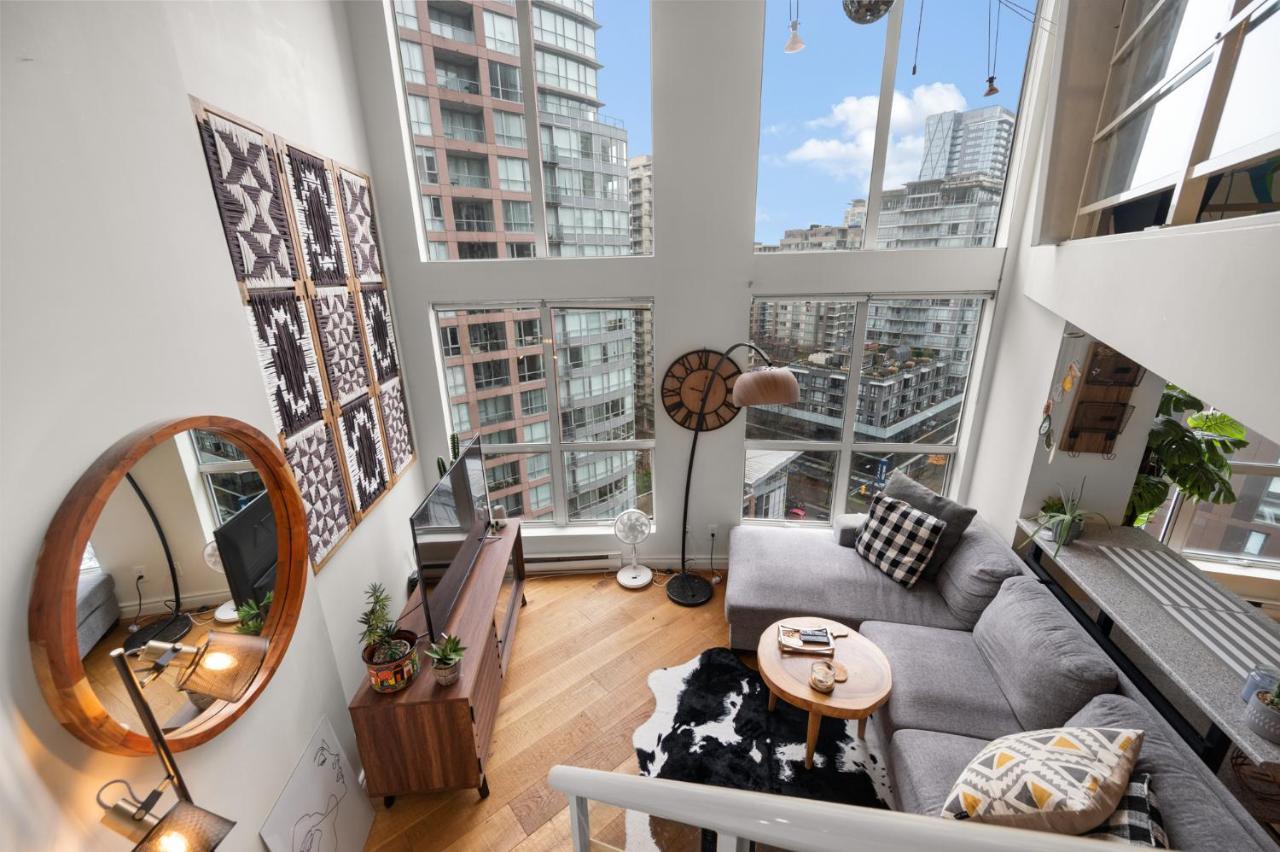 Ferienwohnung Rare Find Loft With Full Kitchen At Heart Of Downtown Vancouver Exterior foto